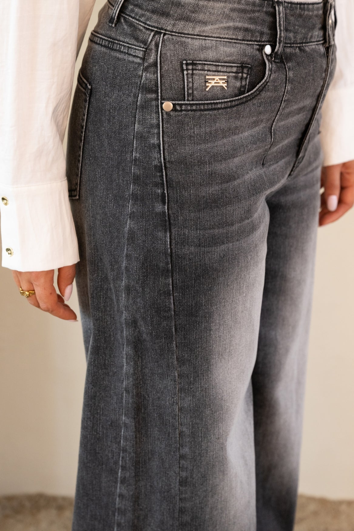 Dillen Jeans in Black – Kimara Fashion