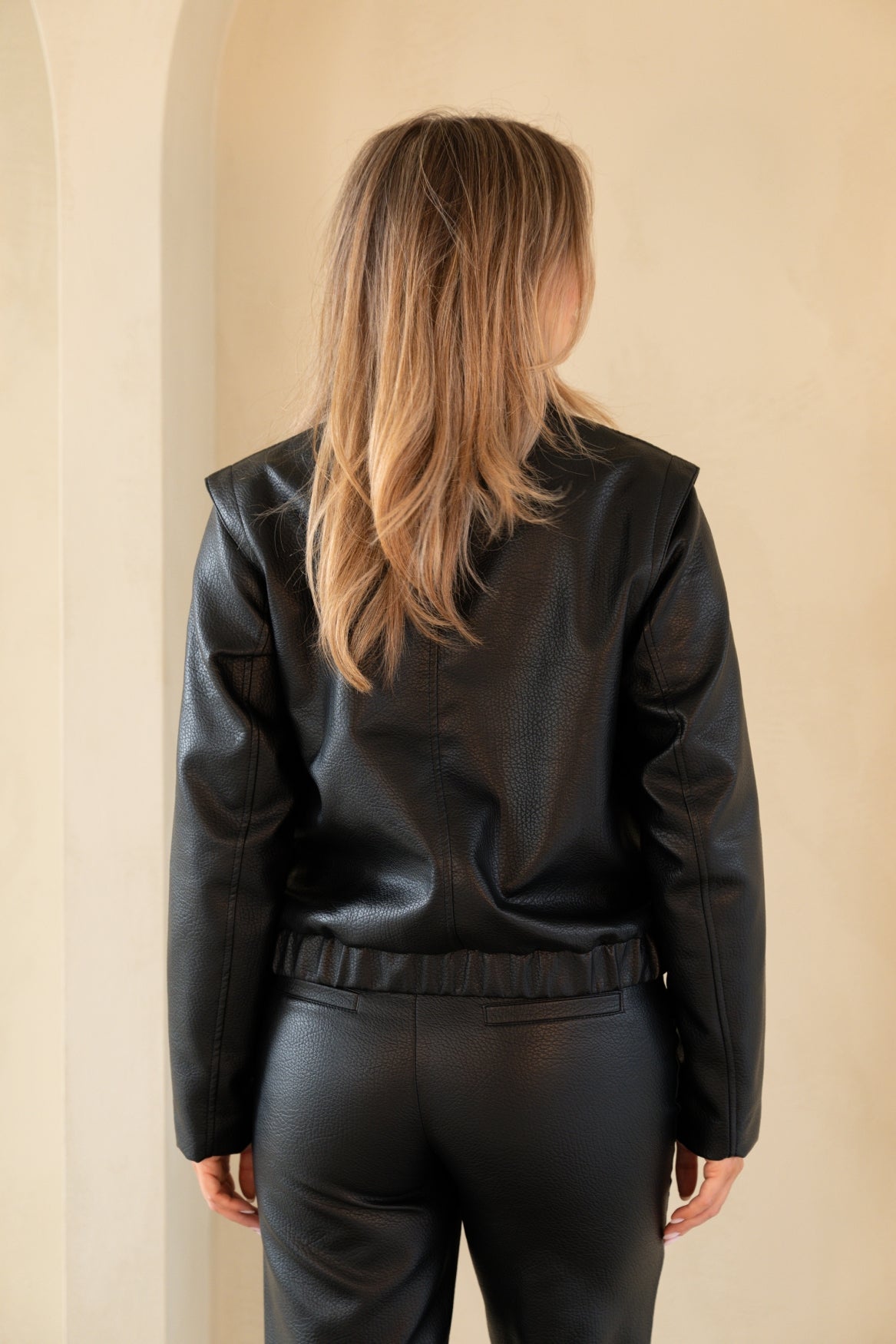 Nina Bomber in Black – Kimara Fashion