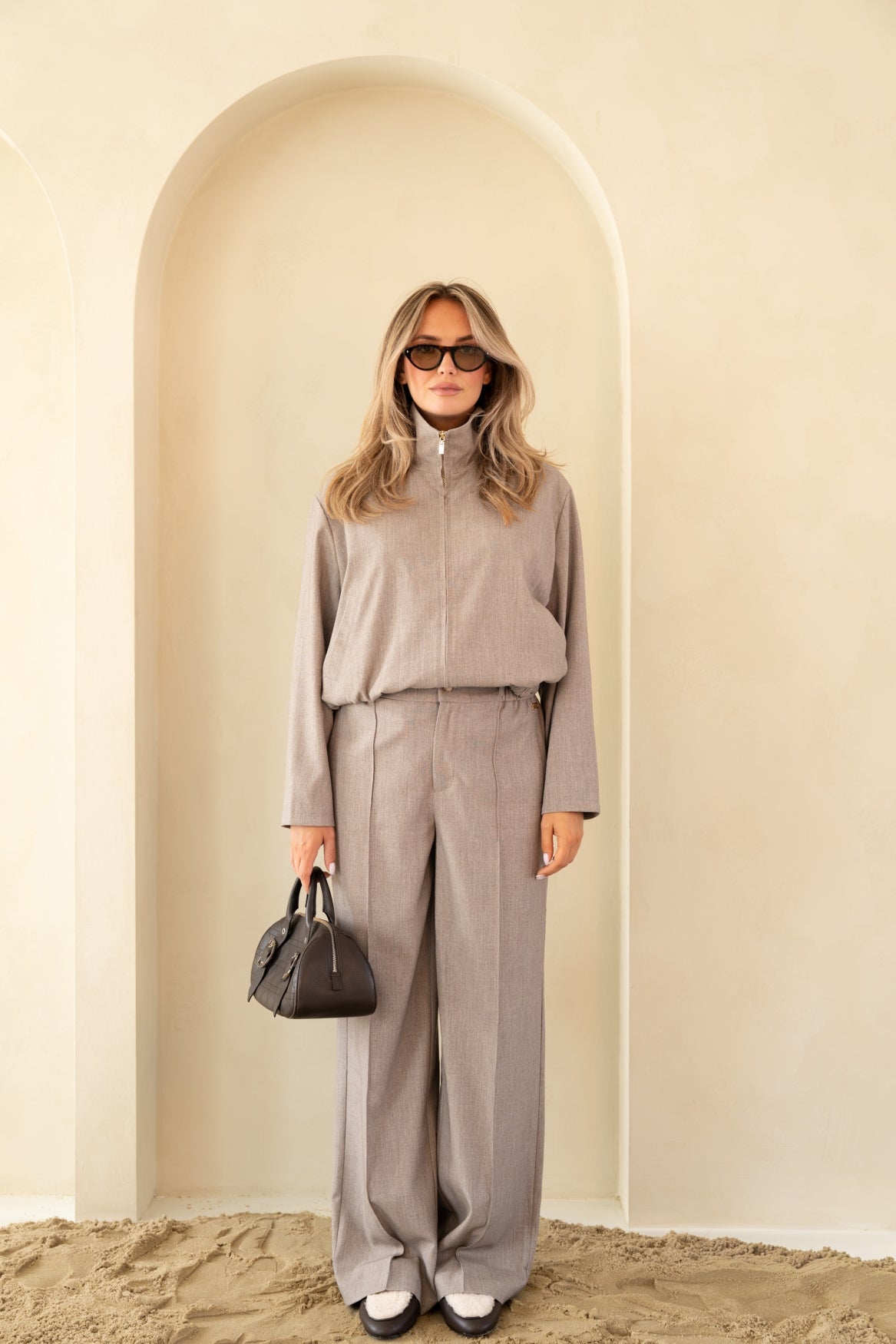 Fiora Pants in Beige – Kimara Fashion
