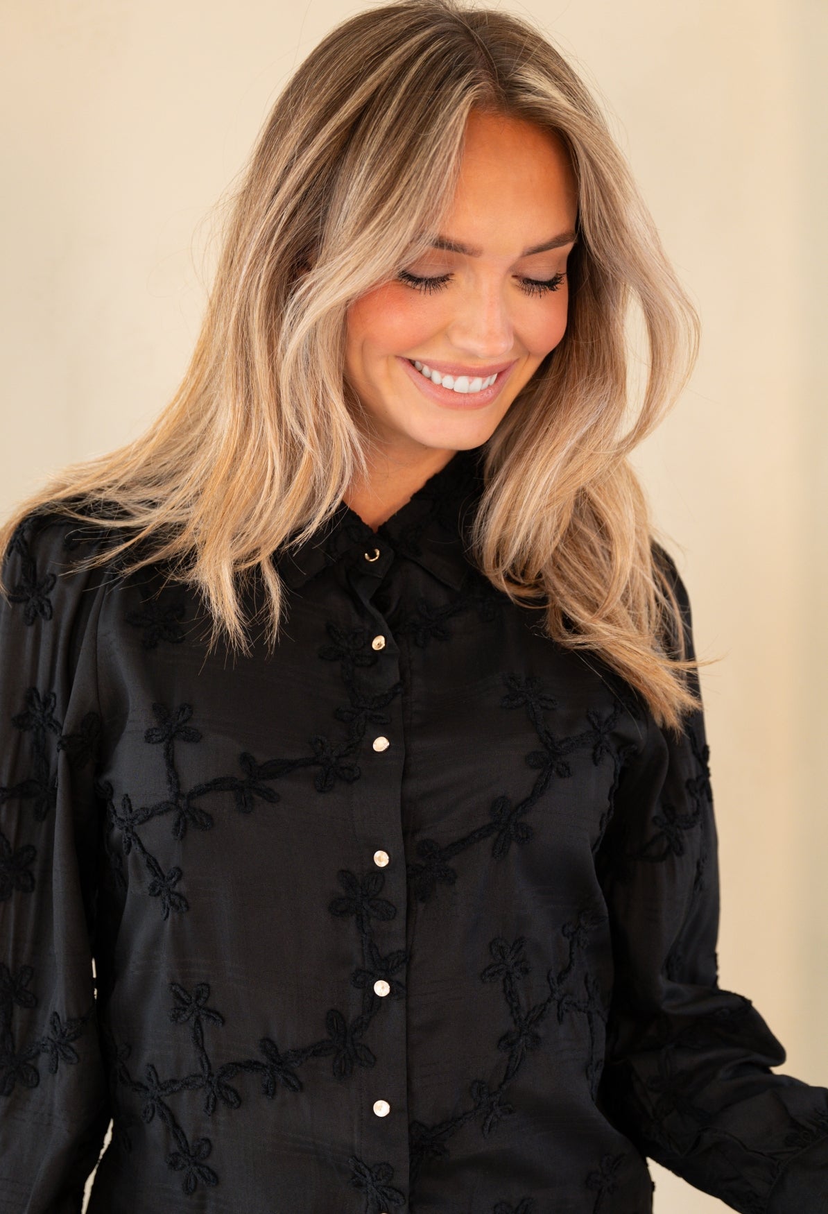 Kita Blouse in Black – Kimara Fashion