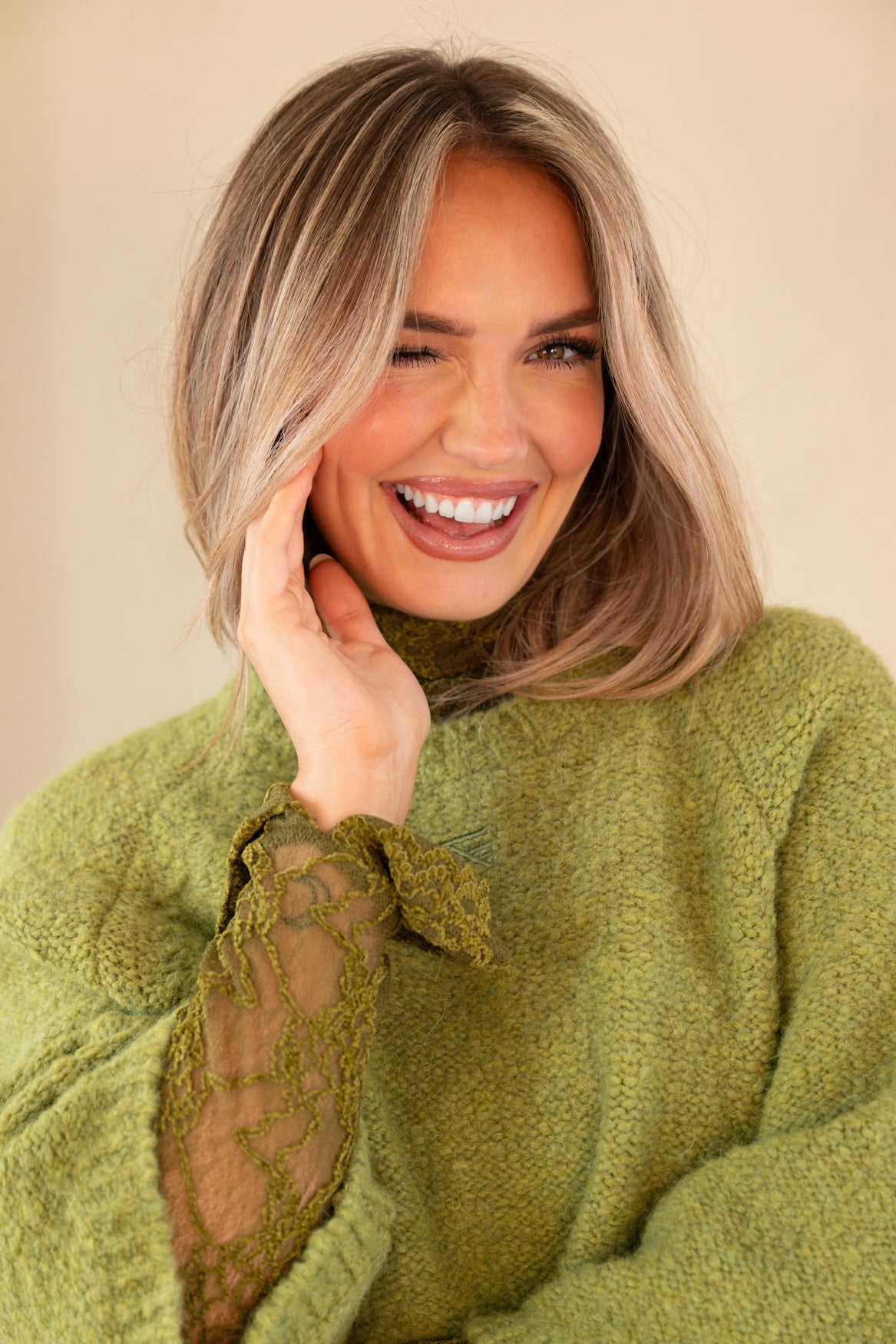 Aspen Pullover in Olive Green – Kimara Fashion