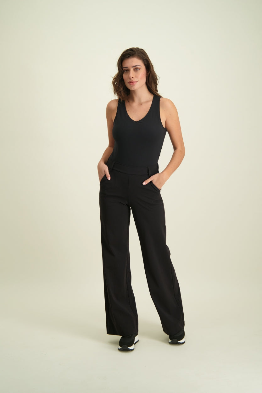 Serenity Straight in Black – Kimara Fashion
