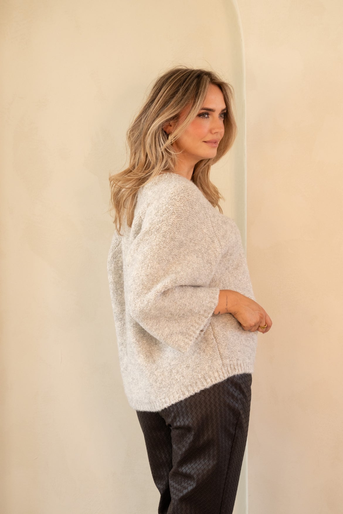 Aspen Pullover in Beige – Kimara Fashion